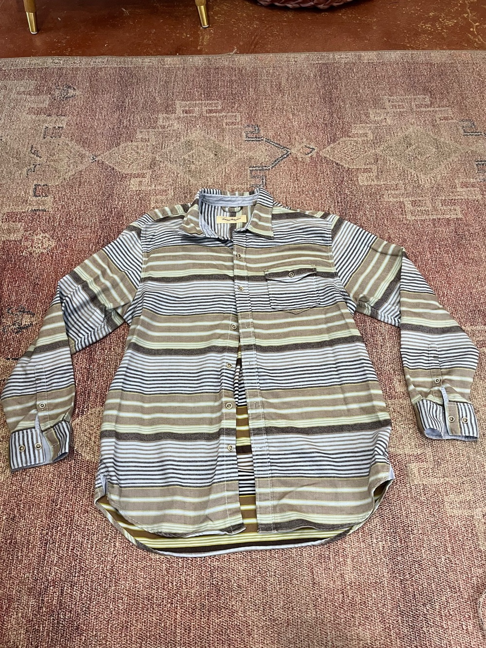 Tommy Bahama Breaker Stripe 100% Cotton blue button down Lg NWOT